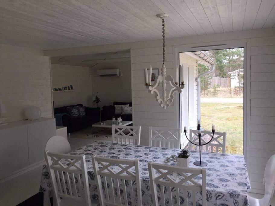 Charmig Stuga, Mellbystrand. Bagian luar foto